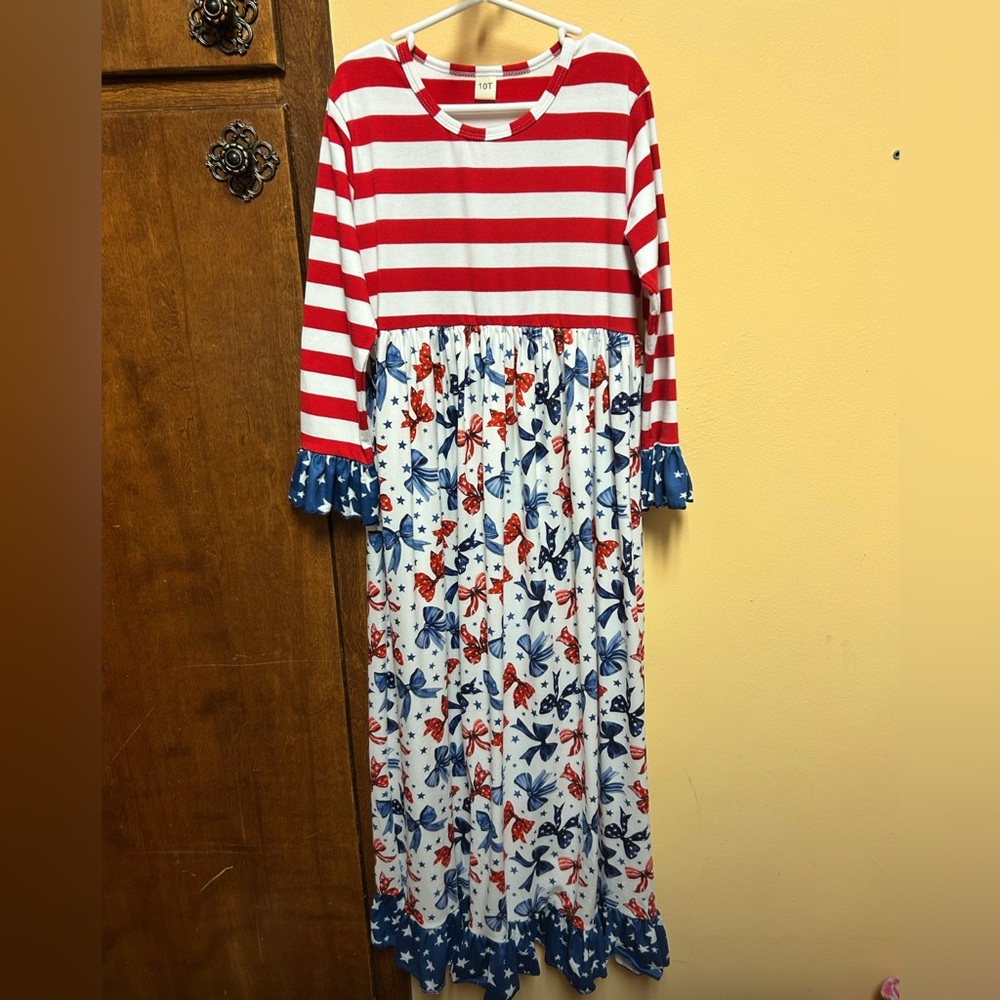 Size 10• Boutique dress•Patriotic•Red stripe•Bows•Stars•
